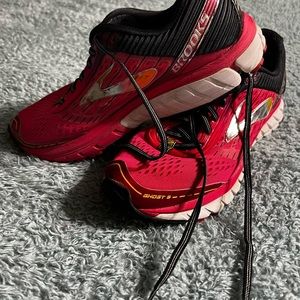 Womens Brooks ghost 9 running shoes. Sz 10